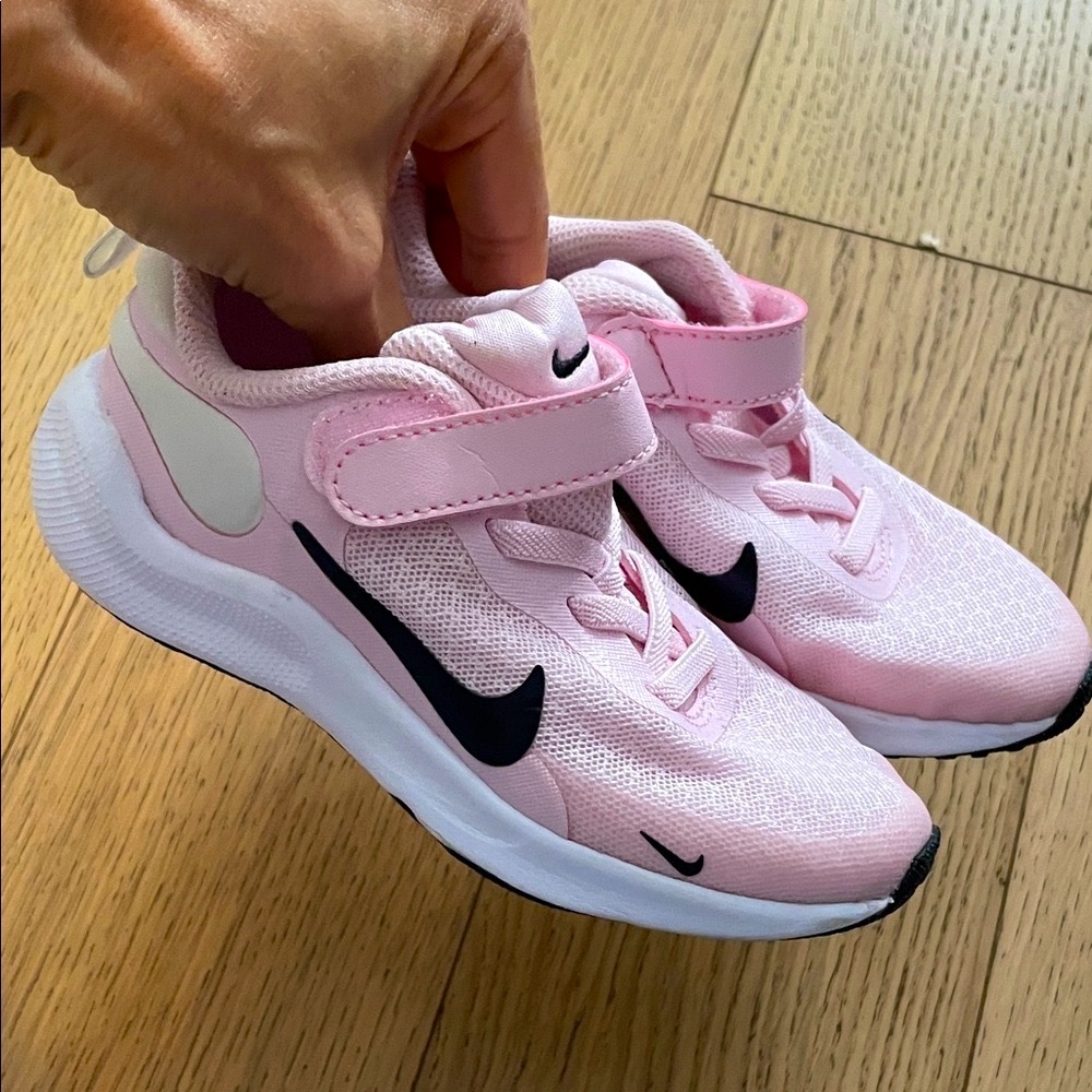 NIKE Toddler Revolution 7 Pink Sneakers Sz 9C!
